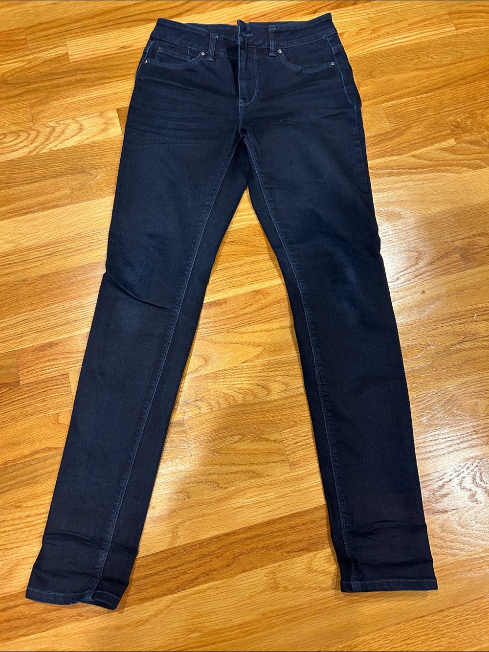 White House Black Market Women's Navy Skinny Jeans